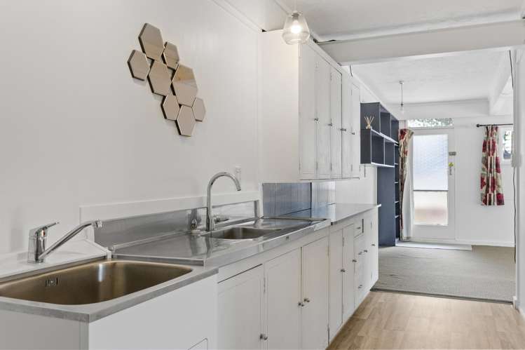 114 Taharepa Road Hilltop_15