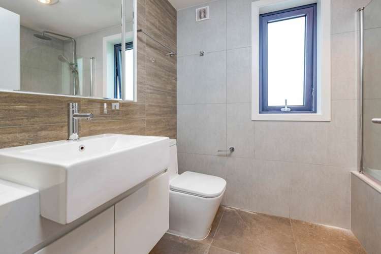 49 Otuwairoa Esplanade Opaheke_13