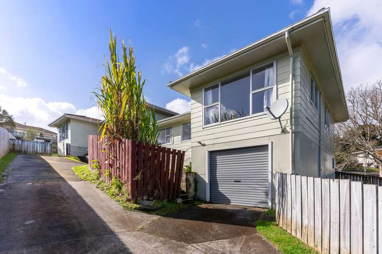 1 and 2/21 Hanui Place Massey_14