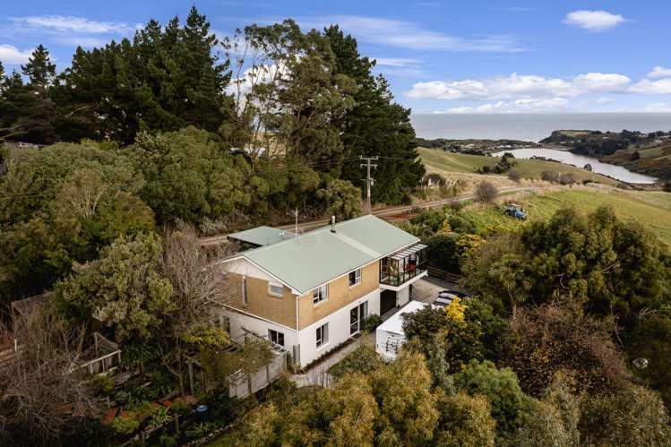 44 and 58 Hilton Road Highcliff_45