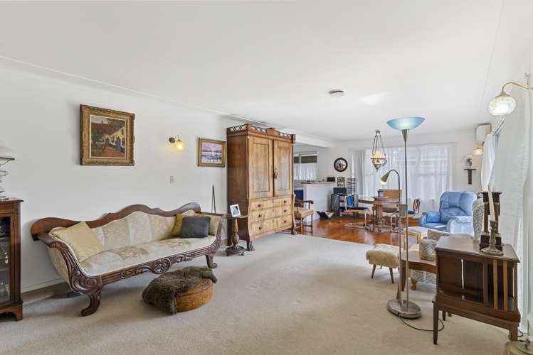 34 Centreway Road Orewa_8