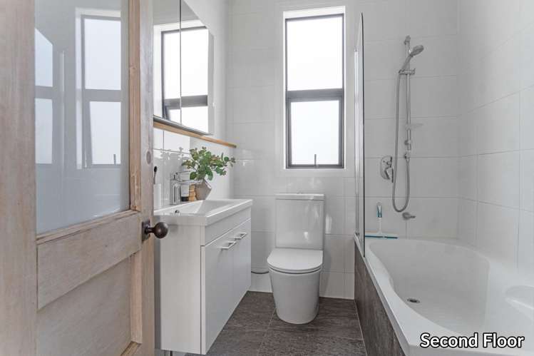 1/25A Lake Road Devonport_22