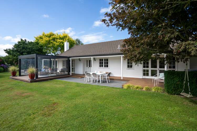 16 Cowley Drive Leamington_38