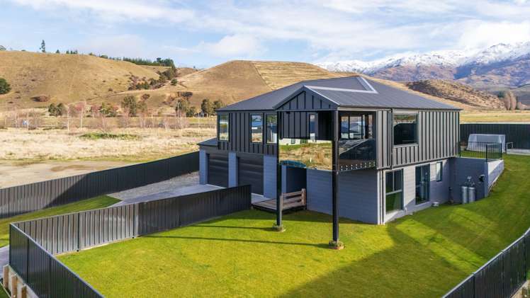 27 Stratford Drive Cromwell_2