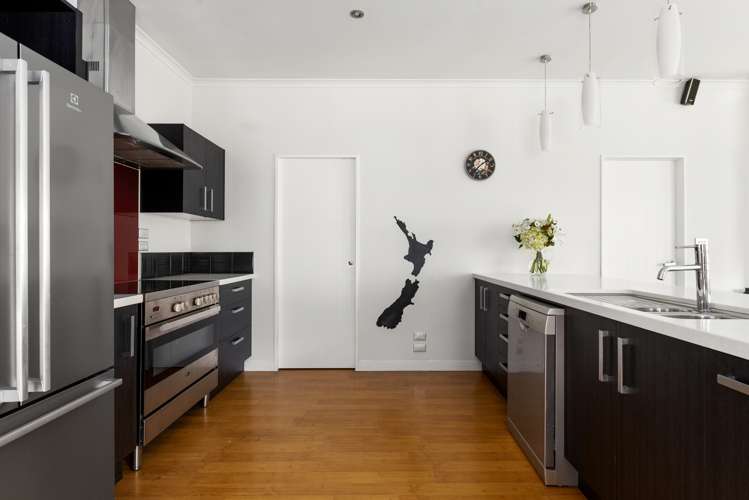 66 Kent Terrace Taradale_5