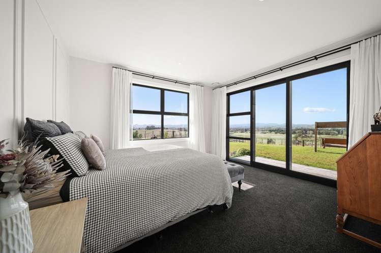 83 Charles Robert Drive Kahutara_18