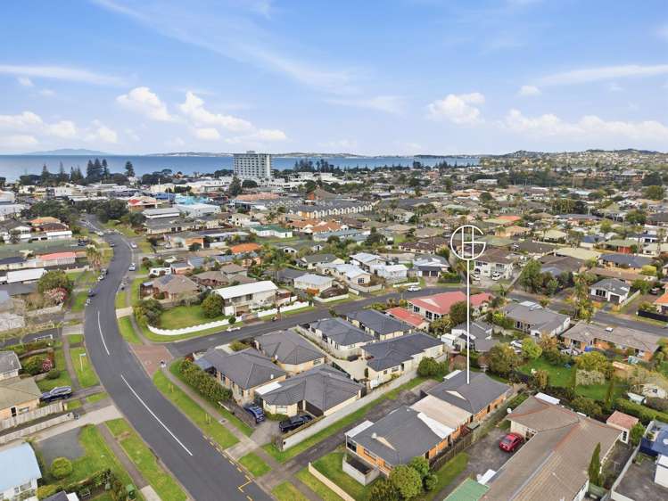 2/82 Florence Avenue Orewa_11