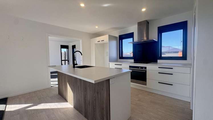 6 Westmorland Avenue Darfield_3
