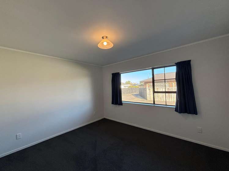  26 Exeter Crescent Springvale_7
