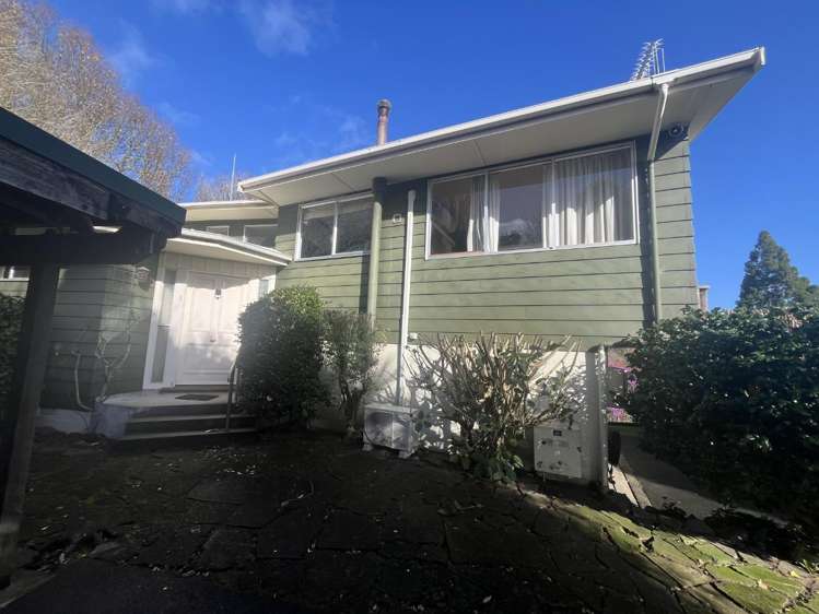 8 Comries Road 1053_1