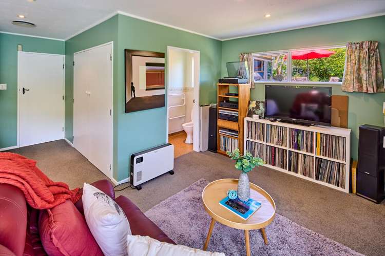 7 Tui Terrace Tawa_33