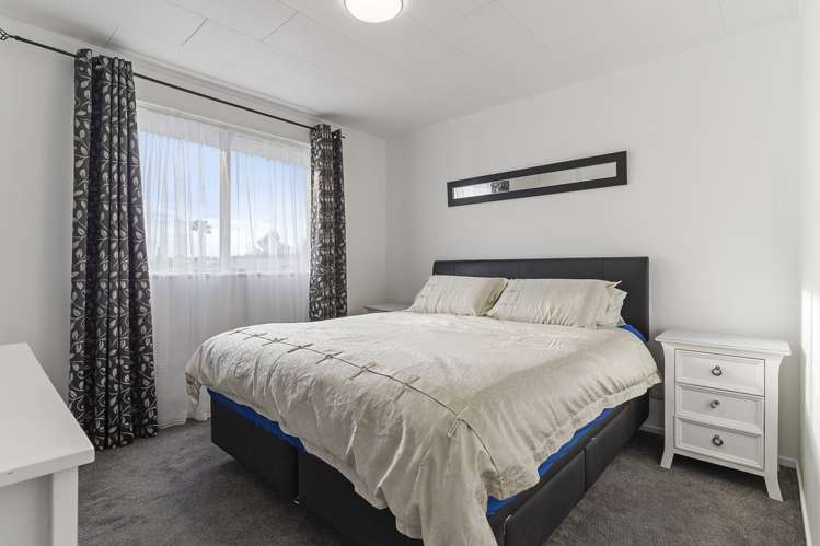 1/63 Rosier Road Glen Eden_11