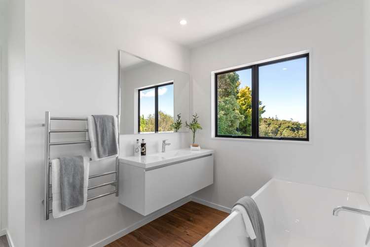 22 Reynolds Place Torbay_41