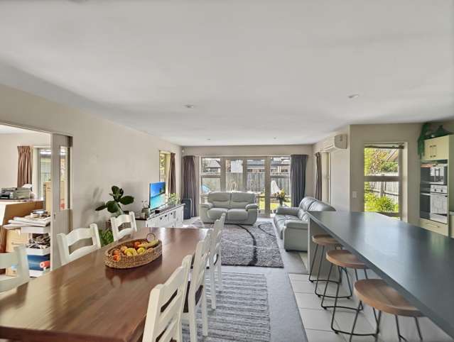 24 John Campbell Crescent 1454_2