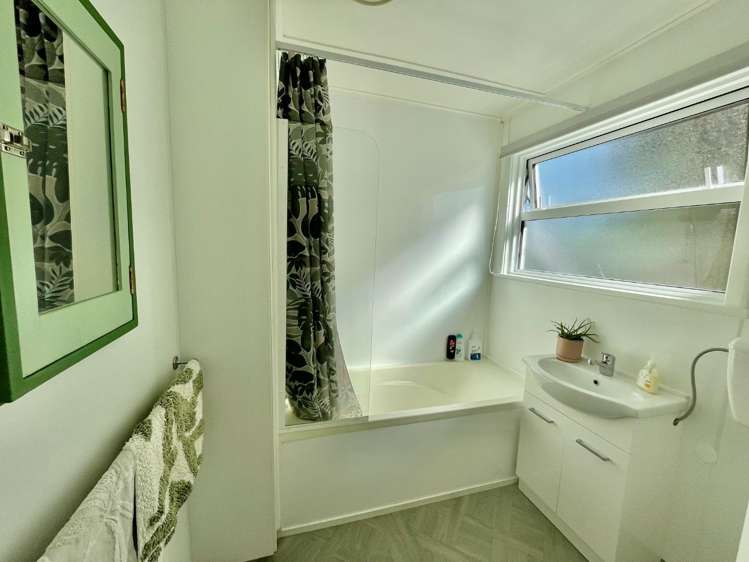 59 Hewer Cresent 1315_7