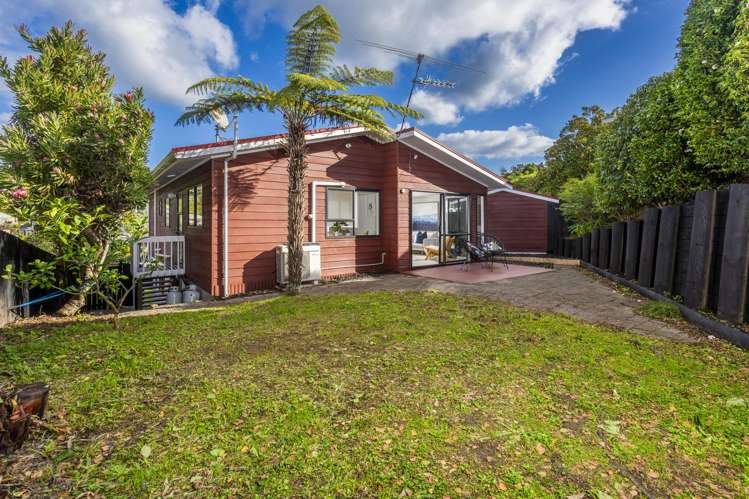 2/17 Greenvalley Rise Glenfield_10
