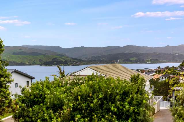 129 Kahu Road Paremata_1