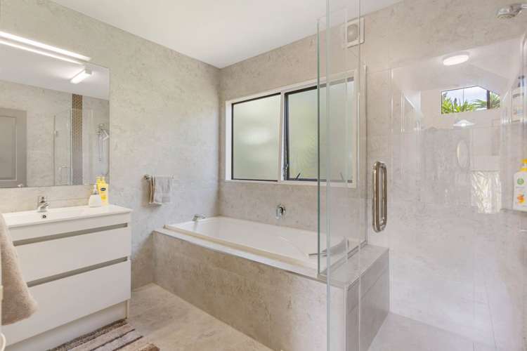 193 Whangaparaoa Road Red Beach_17