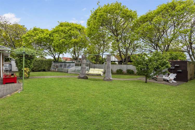 7 Mull Place Wattle Downs_23