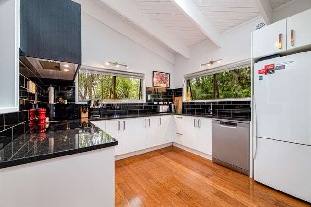 5 Derwent Crescent Titirangi_3