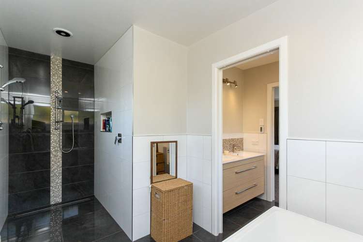 12 Rimu Street Strandon_13