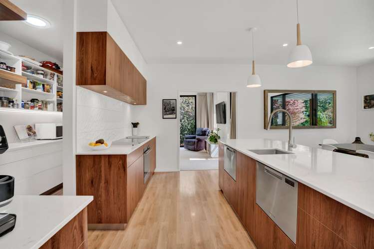 1405 South Road Kaitake_11