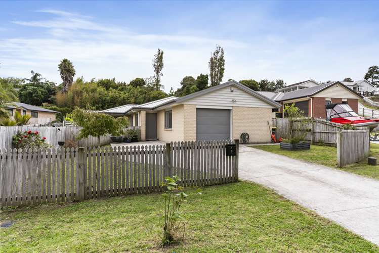 5 Trosk Place Waiuku_22