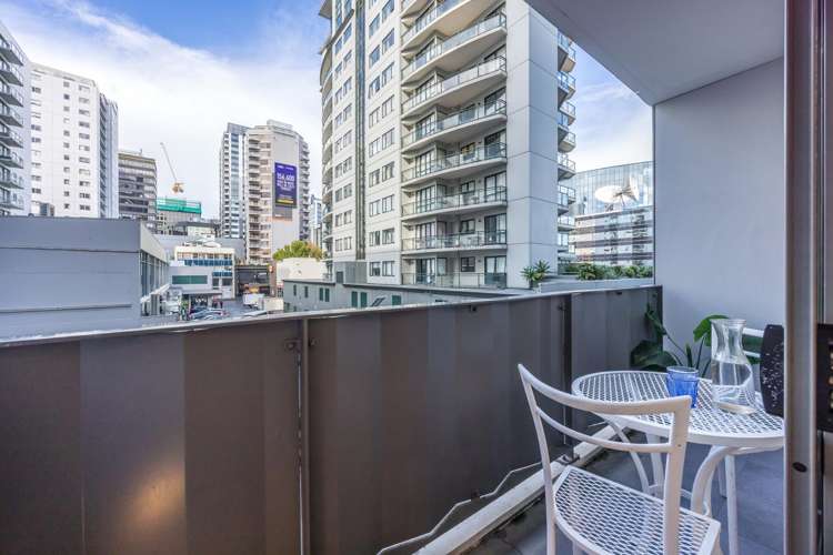 307/17 Vogel Lane Auckland Central_9