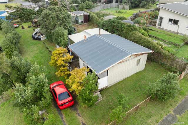 19 Mission Road Port Waikato_1