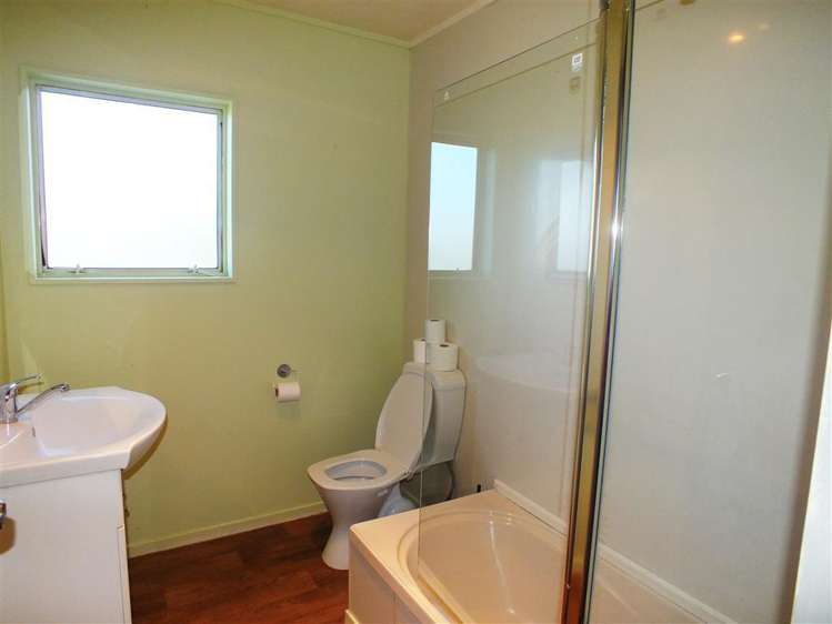 64 D'Oyly Drive Stanmore Bay_7