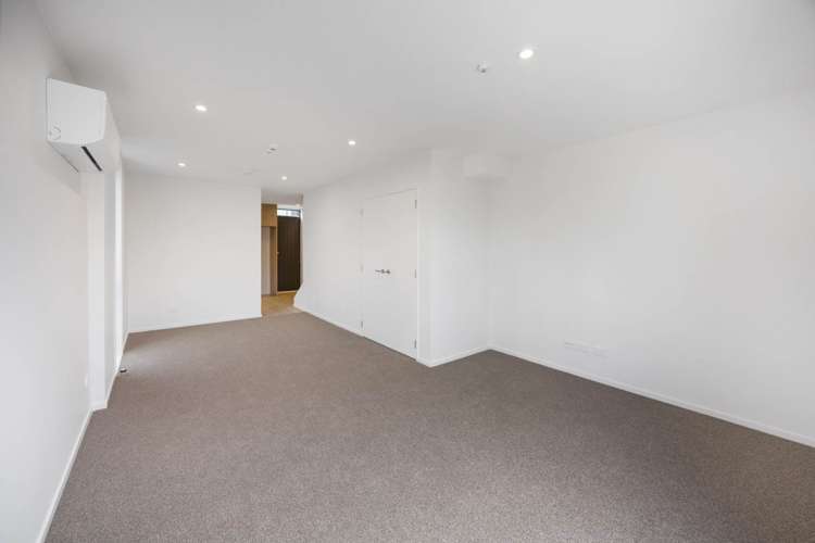 1/16 Treasure Lane Te Atatu South_2