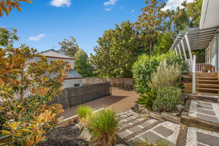 2/64 Alton Avenue Hillcrest_22