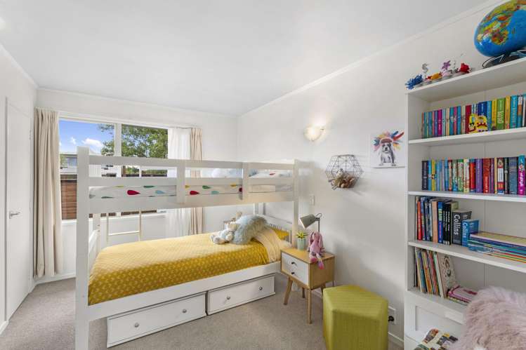 33 Ripon Crescent Meadowbank_18