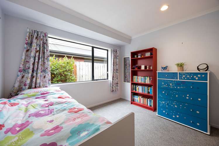 16a Bruce Avenue Glenview_10