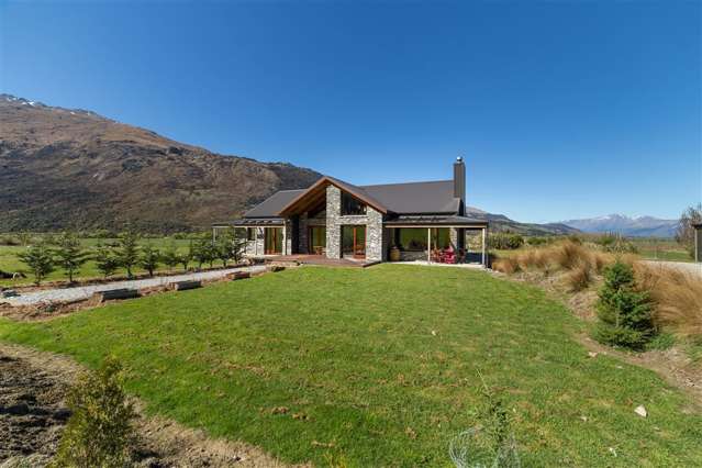 124 Lovers Leap Road Glenorchy_1