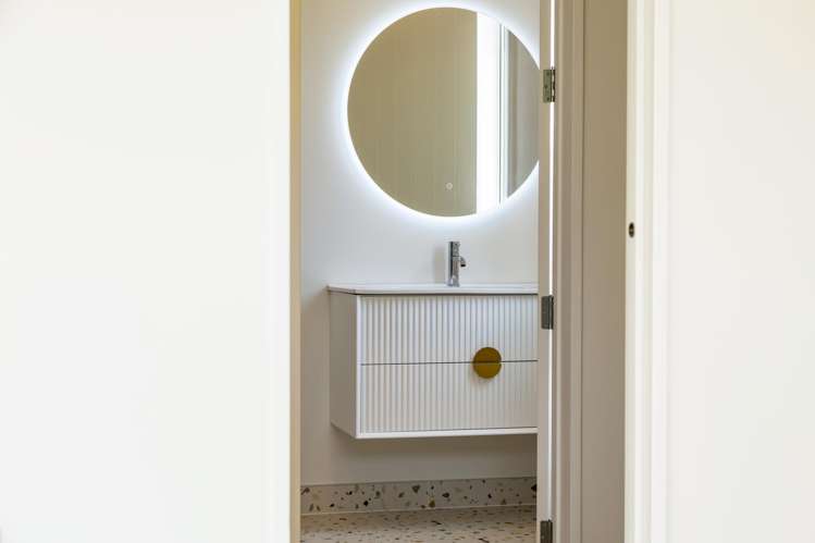 42 Ara Taha Crescent Orewa_11