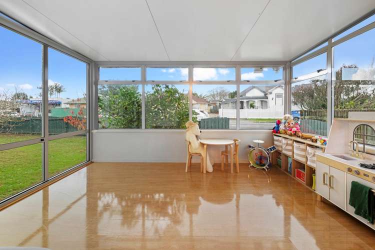2c Youngs Road Papakura_9