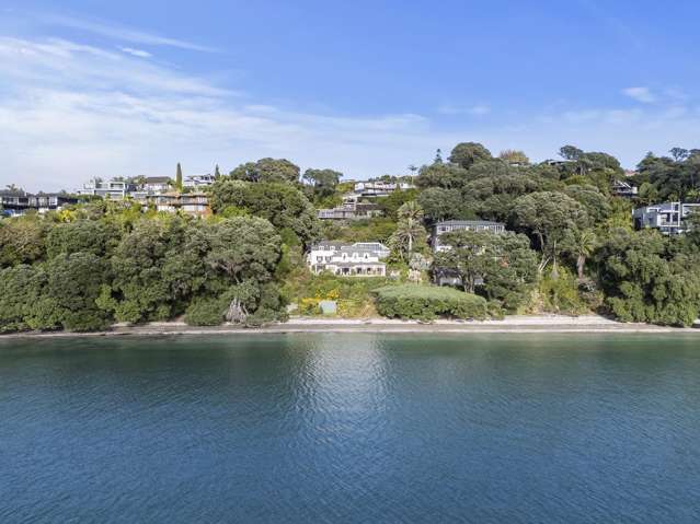 Idyllic, irreplaceable seafront estate