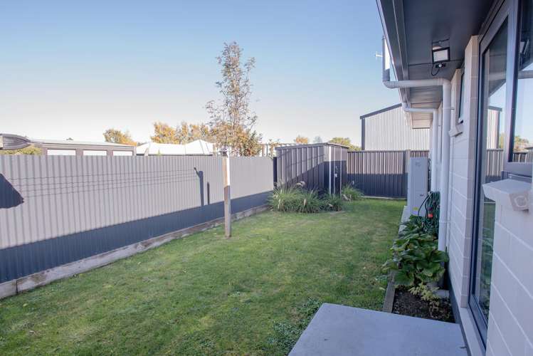 18 Park Street Winton_25