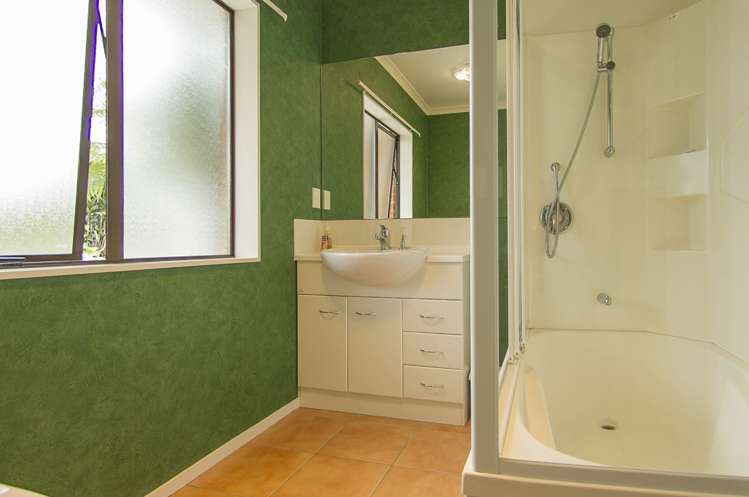 51 Cholmondeley Crescent Whitianga_11