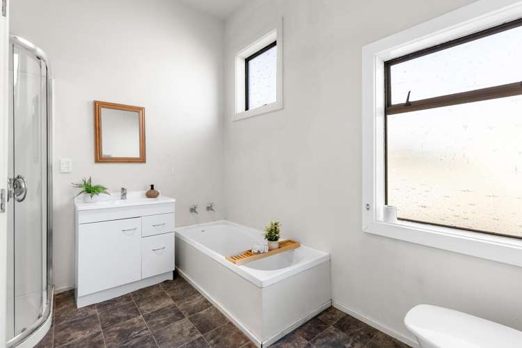 47 Sullivan Avenue Woolston_11