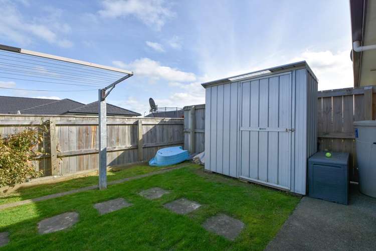 37 Ashmore Park Road Carterton_16