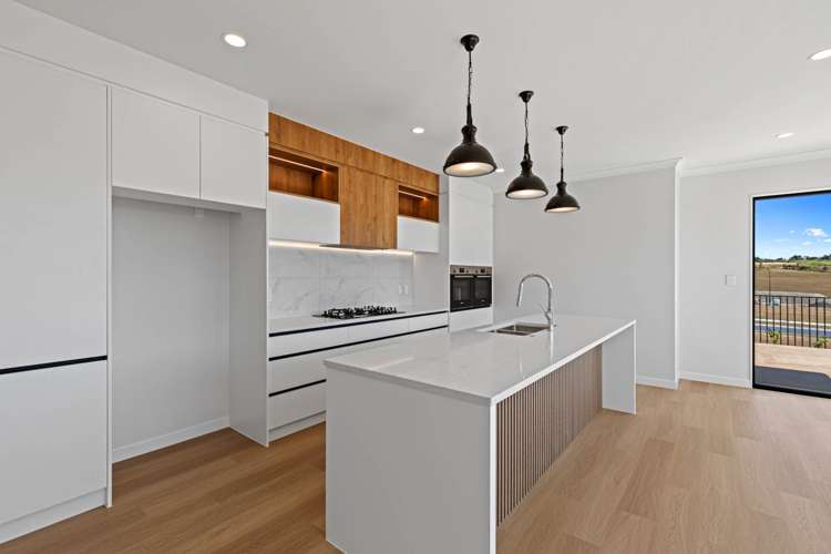 27 Tipu Crescent Wainui_7