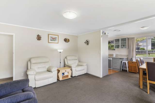 15 Onedin Place Titirangi_4