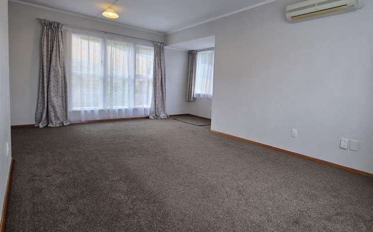 8A Devon Place Cannons Creek_8