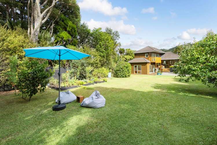 8 Rimutaka Place Titirangi_1