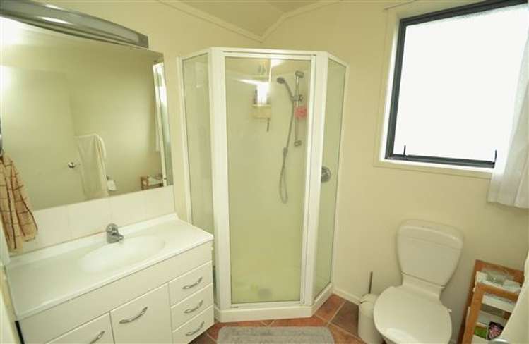 2 Copplestone Place New Lynn_13