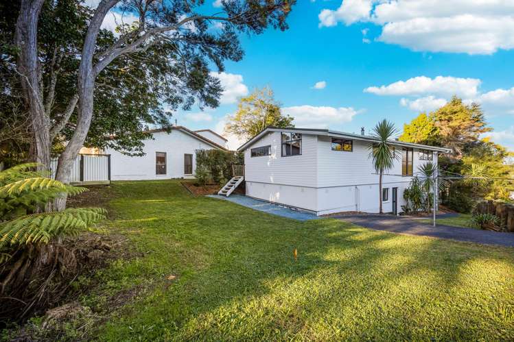 53 John Dee Crescent Red Beach_13