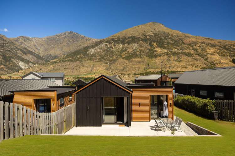 9 Huxley Place Dalefield/Wakatipu Basin_26