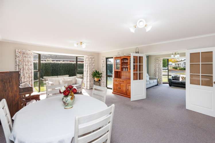 4 Tudor Grove Feilding_31